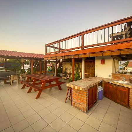 Wandering Monkey Guesthouse มาซาตลัน ภายนอก รูปภาพ
