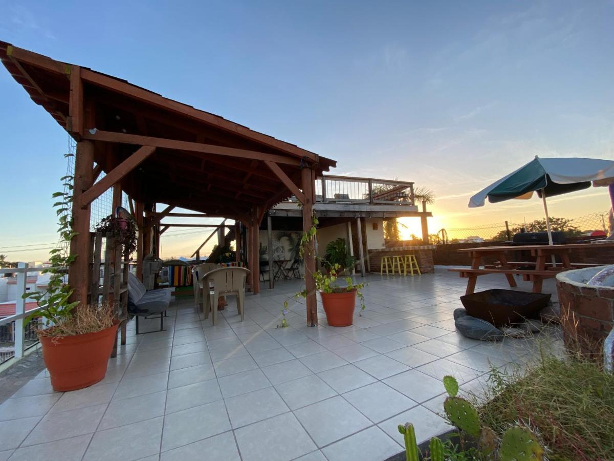 Wandering Monkey Guesthouse มาซาตลัน ภายนอก รูปภาพ