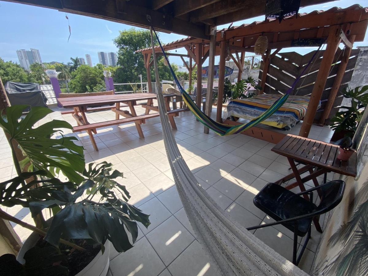 Wandering Monkey Guesthouse มาซาตลัน ภายนอก รูปภาพ