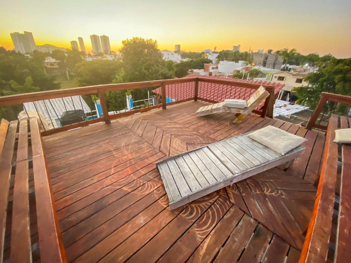 Wandering Monkey Guesthouse มาซาตลัน ภายนอก รูปภาพ