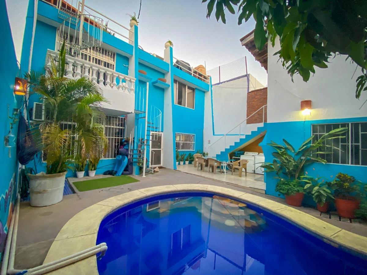 Wandering Monkey Guesthouse มาซาตลัน ภายนอก รูปภาพ